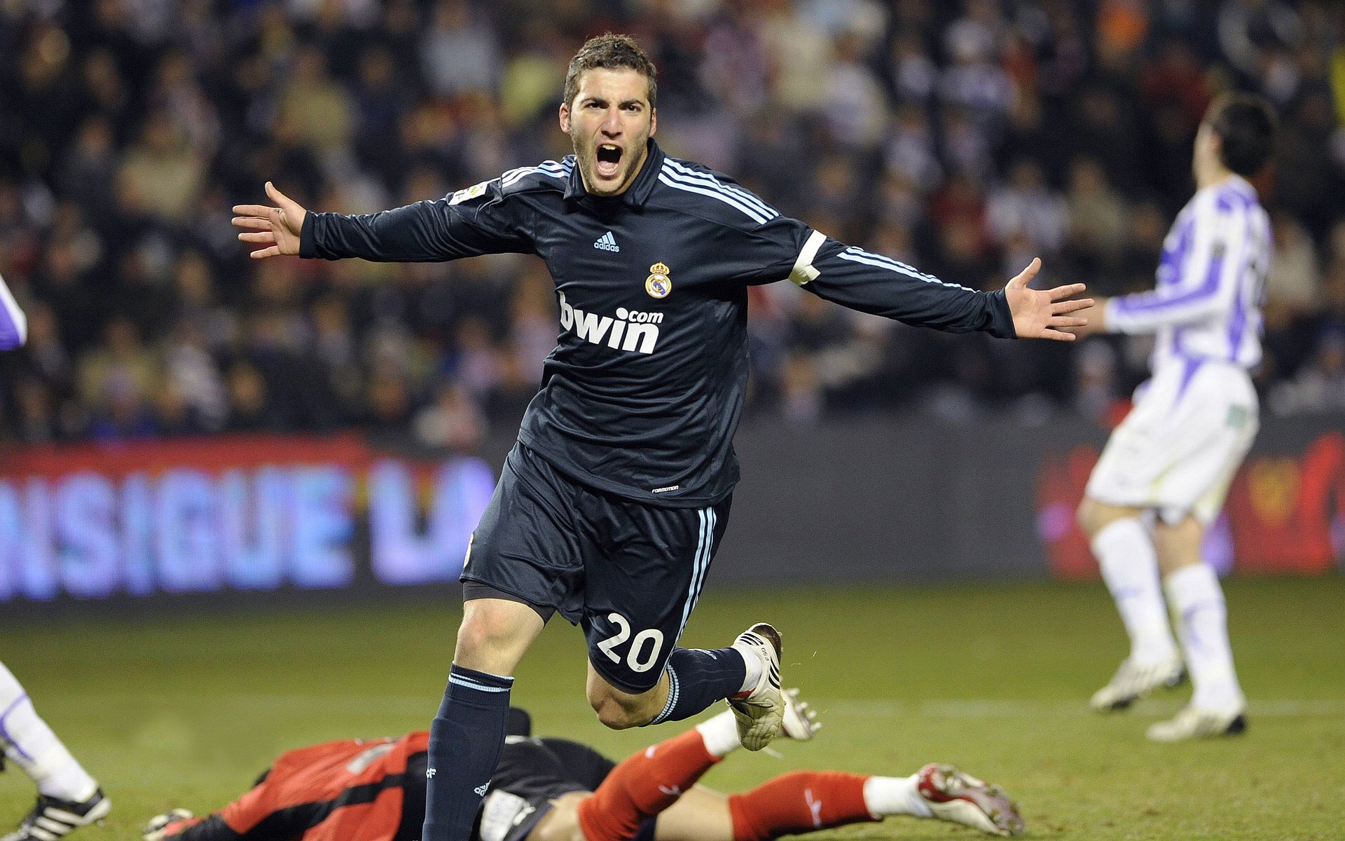 KY Sports-多维度极限运动：速度、空中与水中的挑战